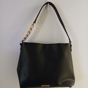 Elegant Black Leather Shoulder Bag